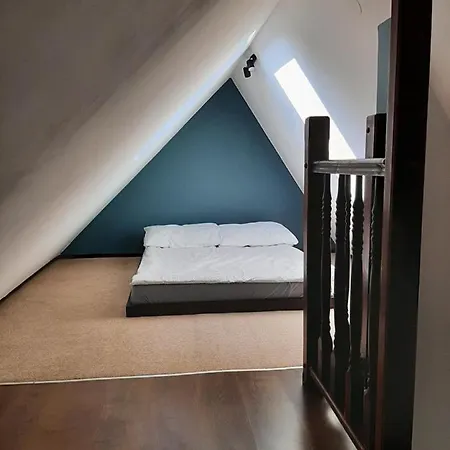 Laura's Quarto em Acomodações Particulares